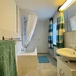 Mit 4 Schlafzimmern, Dachterrasse Und Flussblick Appartement