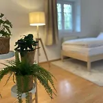 Mit 4 Schlafzimmern, Dachterrasse Und Flussblick 公寓 于林根-比肯多夫
