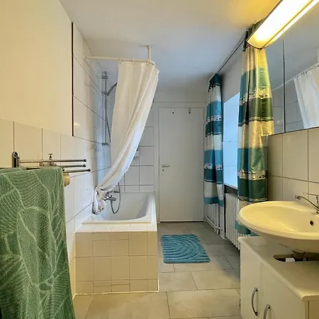 Mit 3 Schlafzimmern, Dachterrasse Und Flussblick Apartament