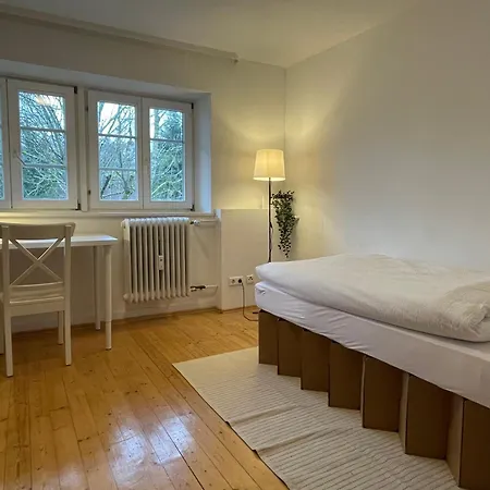 Appartement Mit 4 Schlafzimmern, Dachterrasse Und Flussblick *