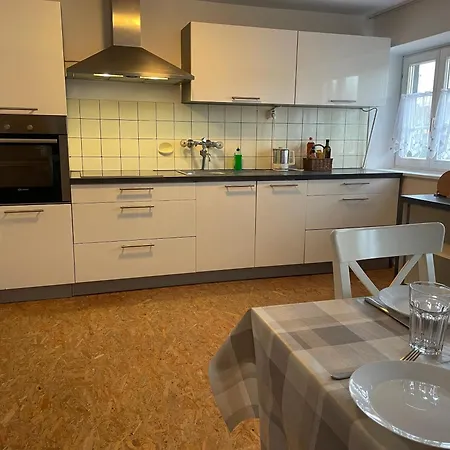 Mit 3 Schlafzimmern, Dachterrasse Und Flussblick Ühlingen-Birkendorf