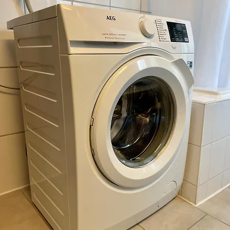 Mit 3 Schlafzimmern, Dachterrasse Und Flussblick Apartament