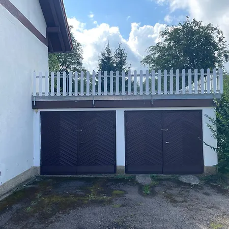 Mit 4 Schlafzimmern, Dachterrasse Und Flussblick Appartement Ühlingen-Birkendorf