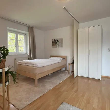 Appartement Mit 4 Schlafzimmern, Dachterrasse Und Flussblick *