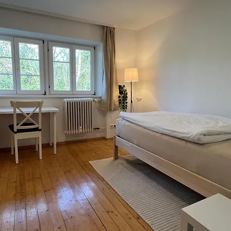 Mit 4 Schlafzimmern, Dachterrasse Und Flussblick 公寓 于林根-比肯多夫